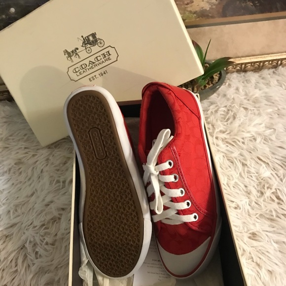 Sneakers - Picture 2 of 3